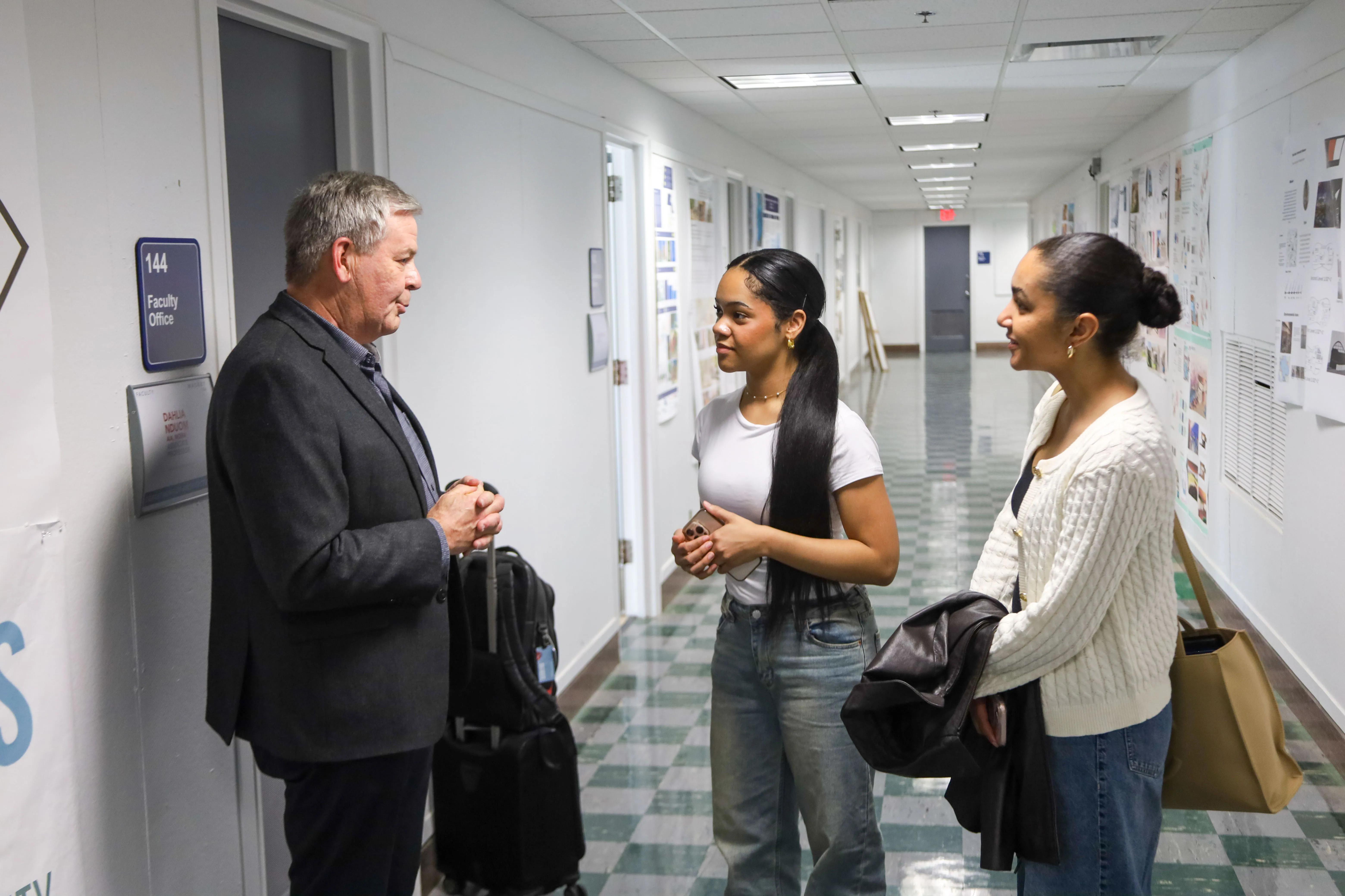 President Van Tine connects with architecture students at Howard University.